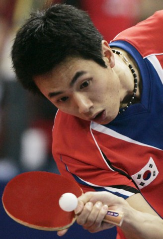 一直很喜欢看削球手打球,可观赏性特强,感觉防守的动作很优雅,能削出